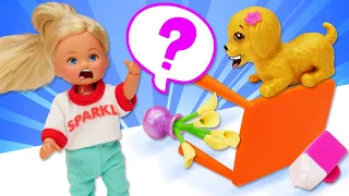 A filha da Barbie Evi Love adotou um cachorro! História da boneca Barbie. Vídeo de brinquedo