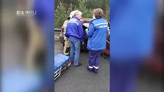 На ЕКАД водитель Suzuki столкнулся с КамАЗом