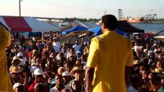 Dennis Edwards and the Temptations Review take the stage