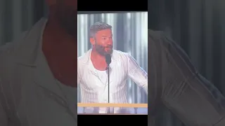 Julian Edelman Jokes About Aaron Hernandez at the Tom Brady Roast 💀