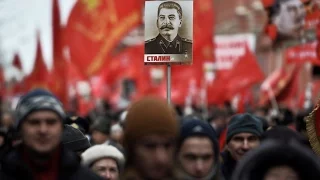 Иосиф Сталин: кровавый тиран или герой новой России?