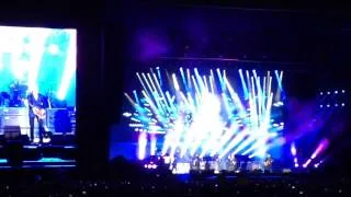 Paul McCartney- Paul McCartney sings in San Diego 9/28/14