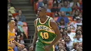 PAYTON TO KEMP Alley-Oop Dunk | Apr 11, 1993