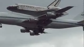 Space Shuttle Discovery Lands @ Dulles Airport