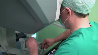 Операция с помощью робота Da Vinci: удаление тимомы