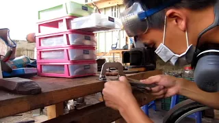 knifemaking:making a knife form old rusty saw blade