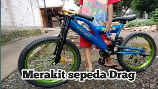 Merakit sepeda drag