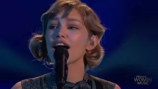 Grace VanderWaal - Moonlight - Live Billboard Rising Star Award 2017