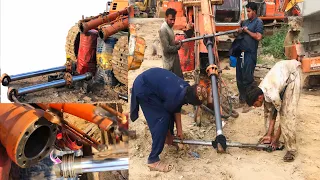 A Professional Mechanic Repaired The Excavator Jack Cylinder And Replaced The kit