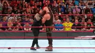 Braun Strowman returns and attacks Roman Reigns! Raw