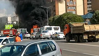 Горит маршрутка на остановке в г.Королев. 27.08.2020