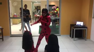 Ladybug e Catnoir personagem Vivo