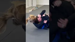 Girls BJJ beats high school wrestler boys