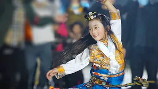 YongJi | cheerful Tibetan dance! Little Zhuoma has a strong sense of rhythm!