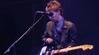 Radiohead - 2 + 2 = 5 (HD) @Glastonbury 2003