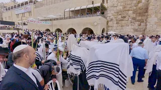 Jerusalem. Let's go to the last ceremony of Birkat Kohanim. The atmosphere of the Holy City!
