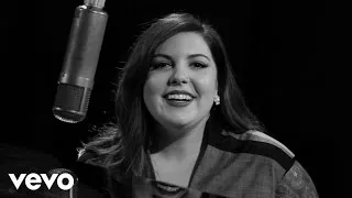 Mary Lambert - She Keeps Me Warm (1 Mic 1 Take)