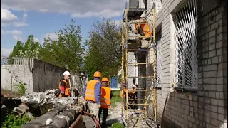 У Чернігові відновлюють пошкоджену бомбами станцію швидкої медичної допомоги