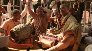 The Kirtan that made me dance - Aindra Prabhu ki Jay!