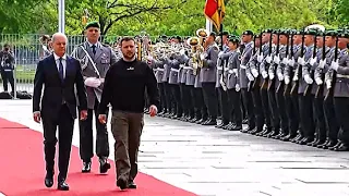 Preußischer Präsentiermarsch für Wolodymyr Selenskyj: Wachbataillon/Stabsmusikkorps der Bundeswehr