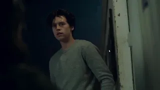 Riverdale | s1e13 | Jughead Jones becomes a serpent