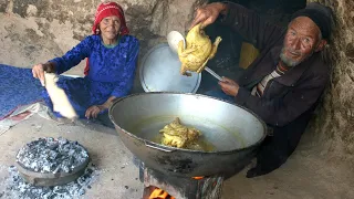 Love Story in a Cave | Old Lovers Living in Cave Like 2000 Years Ago | Village life Afghanistan