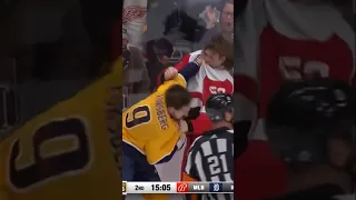 Moritz Seider In His First NHL Fight Drops The Mitts With Filip Forsberg 🥊