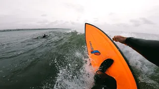 LA TEMPÊTE FAIT FONCTIONNER CETTE DROITE SUR LES ROCHES | GOPRO HERO 9 BLACK | SURF BRETAGNE