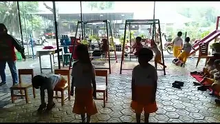 Porseni Hari 2 Lomba Pasang Sepatu