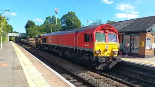 66094 DB on loaded rail carrier( Westbury down TC to llansamlet ) st trowbridge 24/06/23