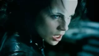 Female Vampires - Selene - Let the Bodies Hit the Floor