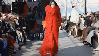 FASHION SHOW 2024 (STELLA McCARTNEY READY-TO-WEAR COLLECTION AUTUMN/WINTER 2024/2025)