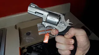 Taurus 692 3" SS Multi-Caliber .357/9mm/.38 Revolver Unboxing Video Best Value CCW Carry SHTF?