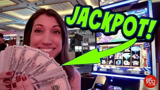 OMG! 😮 JACKPOT on MO MUMMY Slot machine in Las Vegas #jackpot #slots