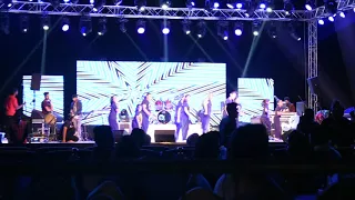 DANCE by School group in DUBAI KALA CHASHMA - BHANGRA NIGHT DUBAI