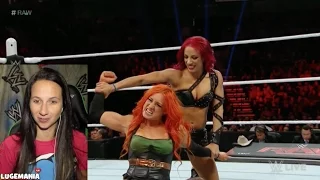 WWE Raw 11/23/15 Sasha vs Becky Lynch