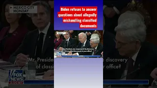 Biden silent when asked about classified documents scandal #shorts #shortsvideo #shortsfeed