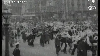 Decorated horses take part in May Day parade in Liverpool (1928)