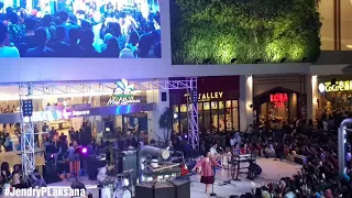WHITE SHOES AND THE COUPLES COMPANY - AKSI KUCING (LIVE AT SUMMARECON MALL BEKASI)