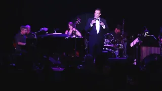 Hollywood actor - Robert Davi - Performs - That's Life (Frank Sinatra)