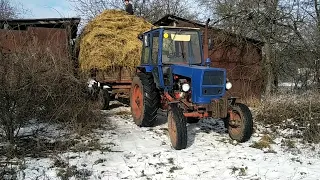 Заводимо ЮМЗ в  - 3 гр  і їдемо копувати сіно