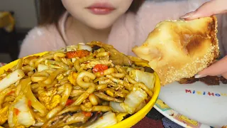 吃一份油润润的土豆粉！还有昨晚就想吃的羊肉串~烤包子！大口吃肉大口嗦粉太爽了【阿扬最爱嗦粉啦】