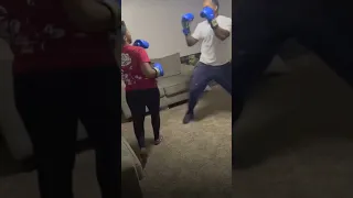 LILCUZZRP- HUSBAND AND WIFE BOXING MATCH 😬