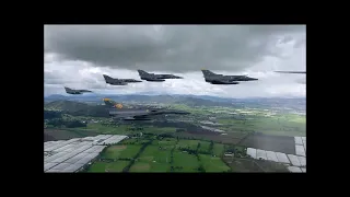 Colombian Kfir C.12, C.10 and TC.10 formation flight over Bogota with refueling by a KC-767