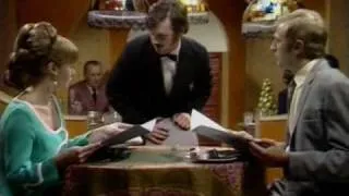 Monty Python - Restaurant (Spanish sub)