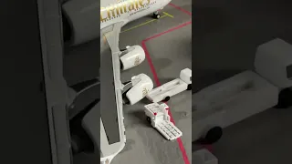 Removing an A380’s engine in stop motion