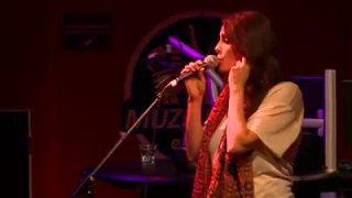 Out of the Darkness - My Indigo - Sharon den Adel (Subtitulos en Español)