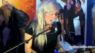 LIGHTS - Pretend (Acoustic) Pepsi Pop Up Concert!