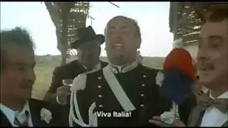 Federico Fellini, Amarcord - "Viva l'Italia!" Carabiniere