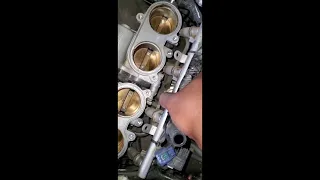 07 08 yamaha R1 starter removel